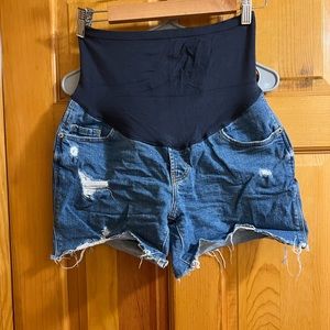 Old Navy Maternity 6 shorts